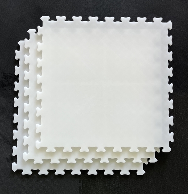 بلاط أرضية الهوكي المقاومة للأشعة فوق البنفسجية 460x460mm بلاط الملعب الرياضي في الهواء الطلق